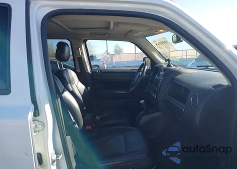 2013 Jeep Patriot Limited z USA, uszkodzony, nr VIN 1C4NJPCB9DD255379